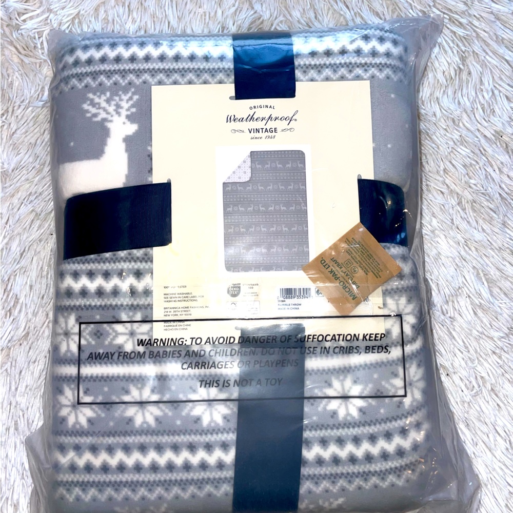 New Reversible waterproof throw blanket